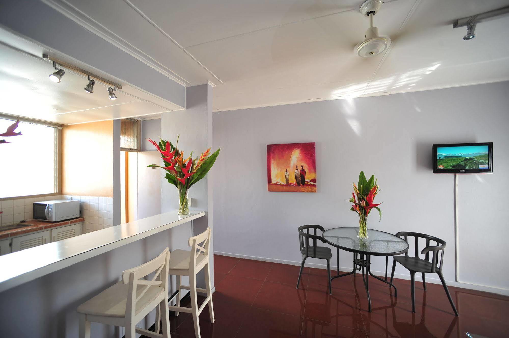 Hotel Olympic Port Vila Buitenkant foto